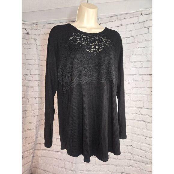 Torrid Women's Size 1 Black Knit Lace Overlay Top - Picture 1 of 7